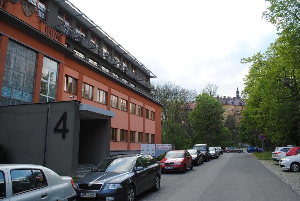 Apartment Centrum + Parking Оломоуц Екстериор снимка